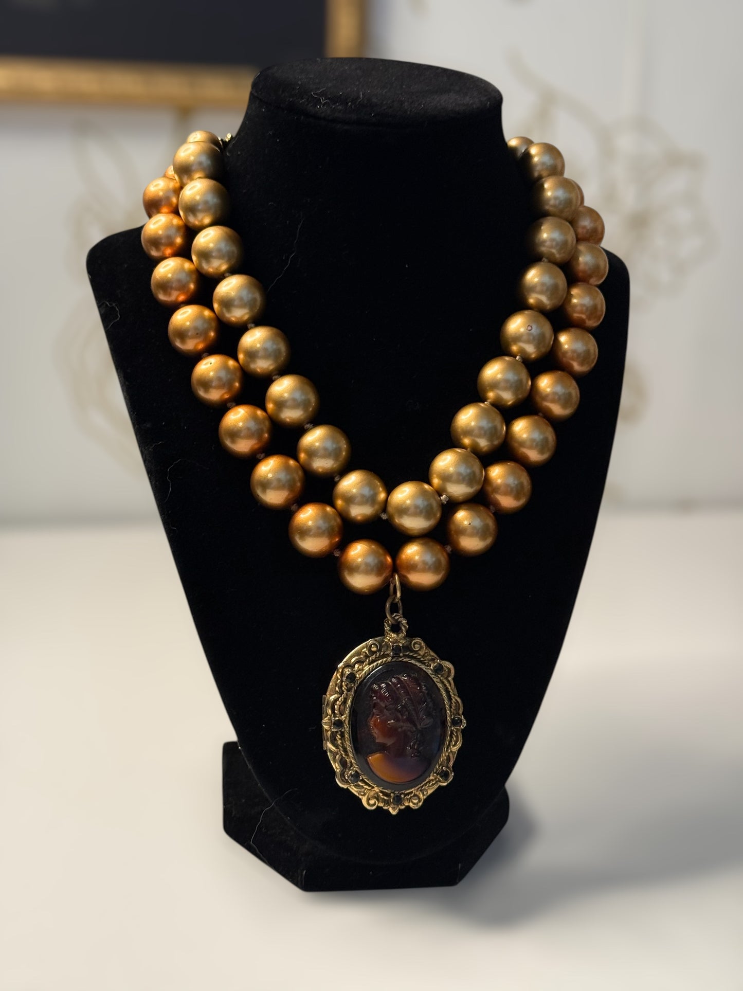 Golden Pearl Majesty Locket